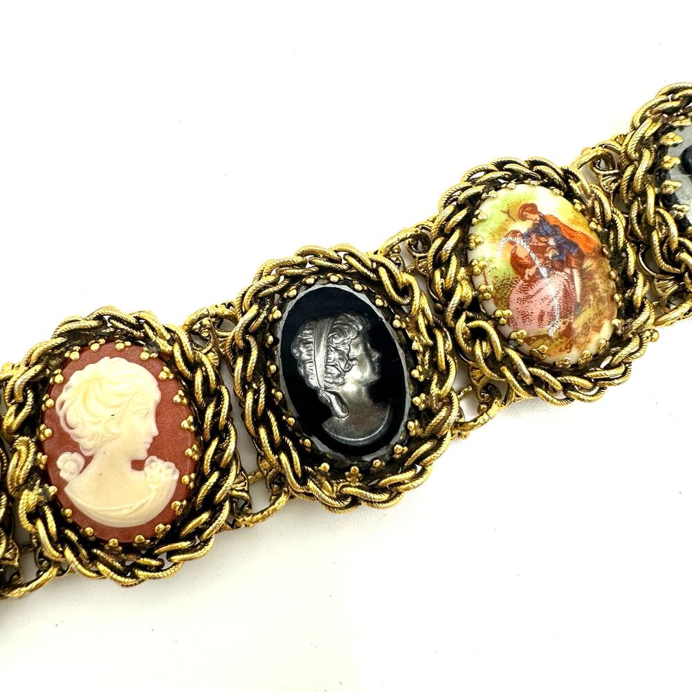 Vintage Victorian Revival gold tone 7 intaglio cameos portraits panel bracelet - Picture 4 of 9